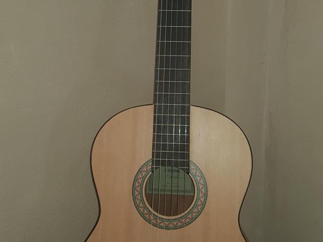 Guitarra yamaha