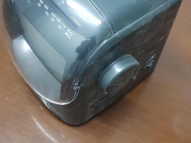 Television antiguo a pilas