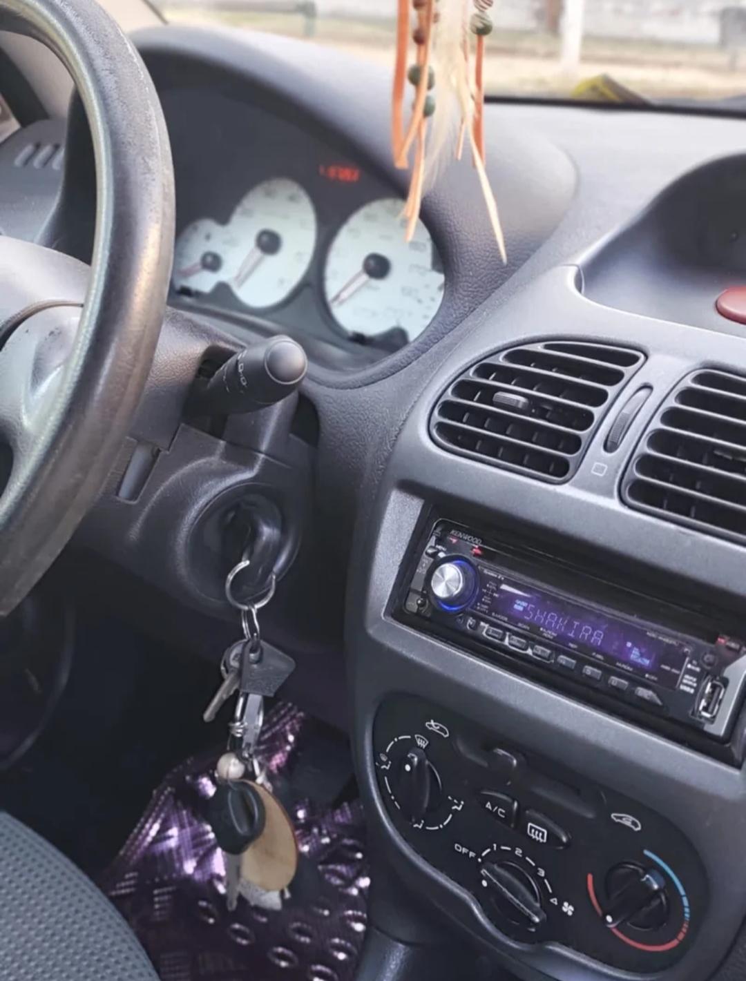 Peugeot 206