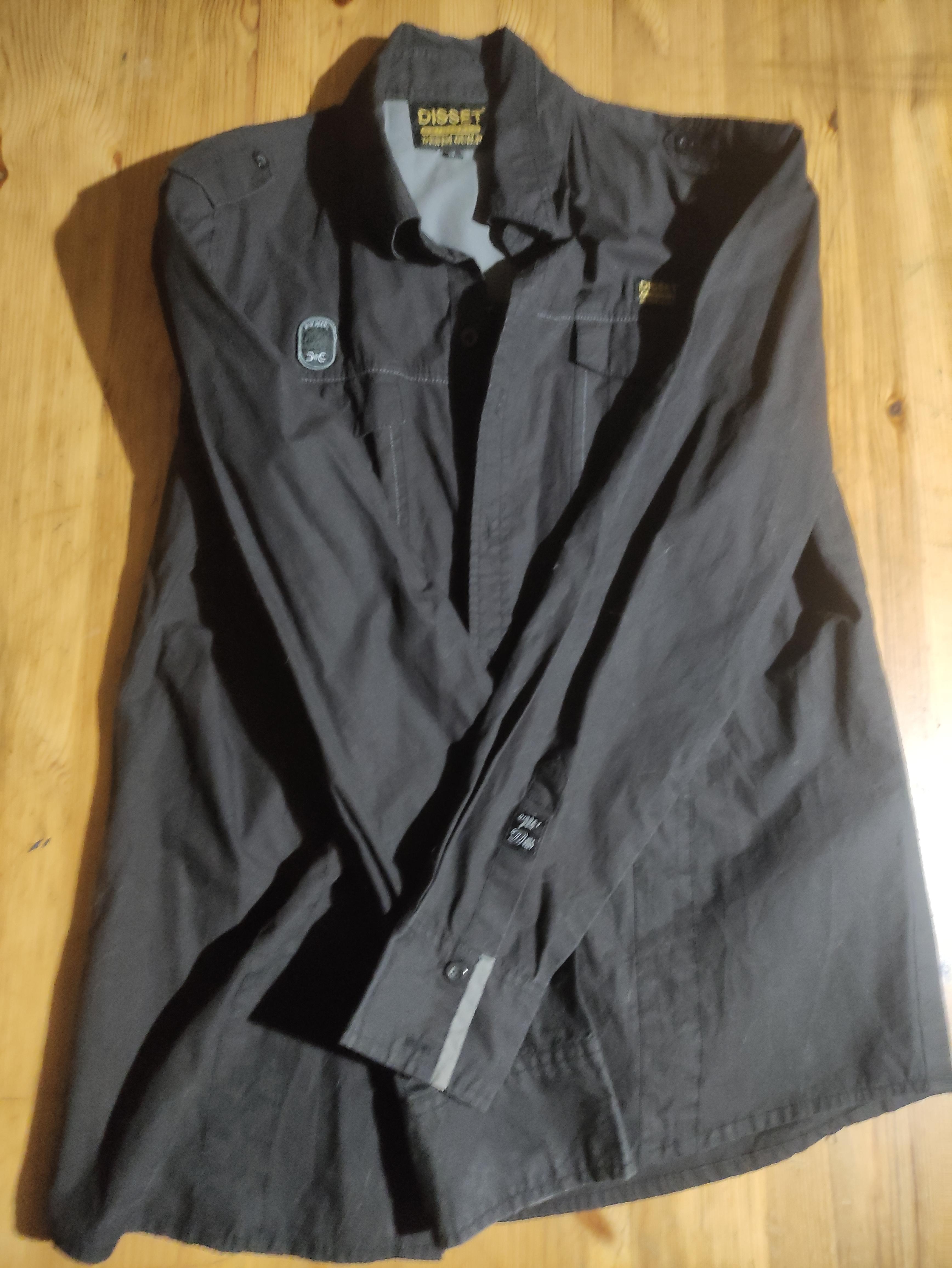 Camisa negra